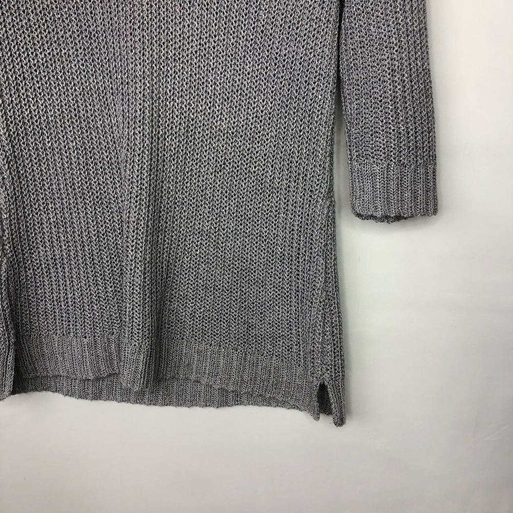 COLDWATER CREEK Silver V-Neck Sweater in Small - Picture 4 of 4